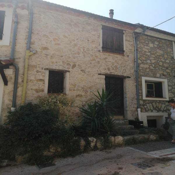 Offres de location Maison de village Aspremont 06790